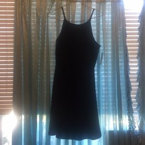 Black papaya dress